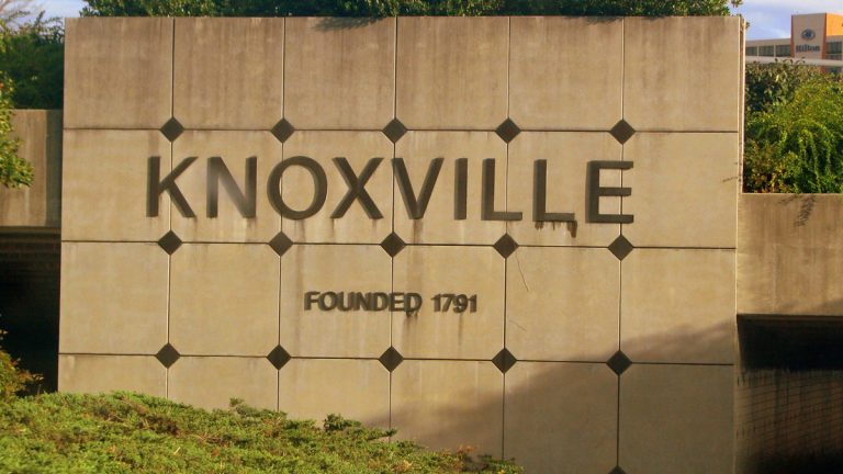 A sign that says 'Knoxville, Founded in 1791'