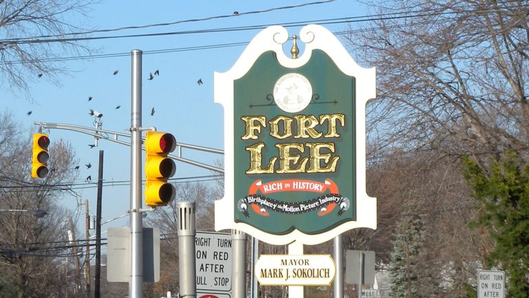 Fort Lee sign
