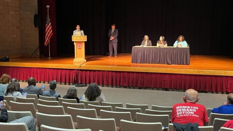 gun-law-listening-tour-springfield-3